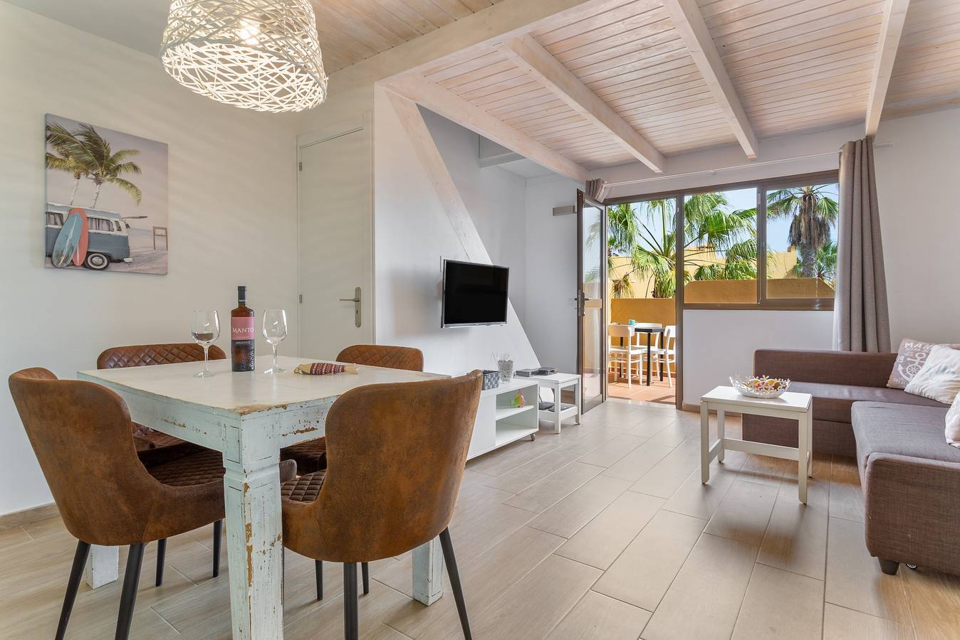 Appartement entier, Marvin Home à Corralejo : Appartement Rénové avec Vue sur Jardin in Oasis Tamarindo, La Oliva