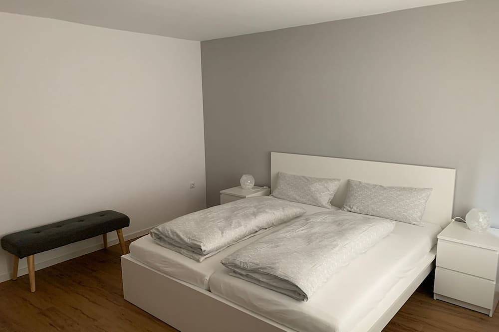 Ganze Wohnung, Gemütliche Ferienwohnung (80 qm) für bis zu 4 Personen mit voll ausgestatteter Küche in Kolitzheim, Fränkisches Weinland