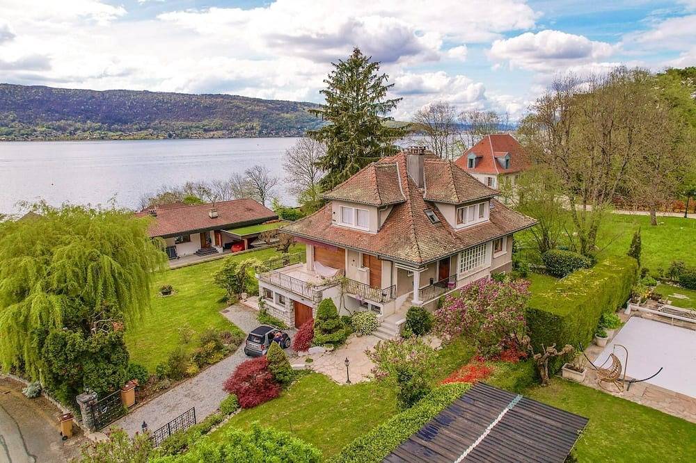 Villa du Pré au Moine in Veyrier-du-Lac, Annecy region