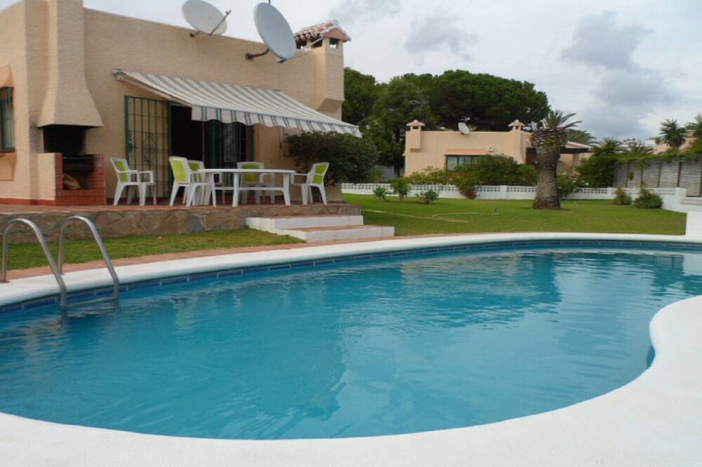Cheap Villa for 6 People in Urbanización Marbesa, Marbella