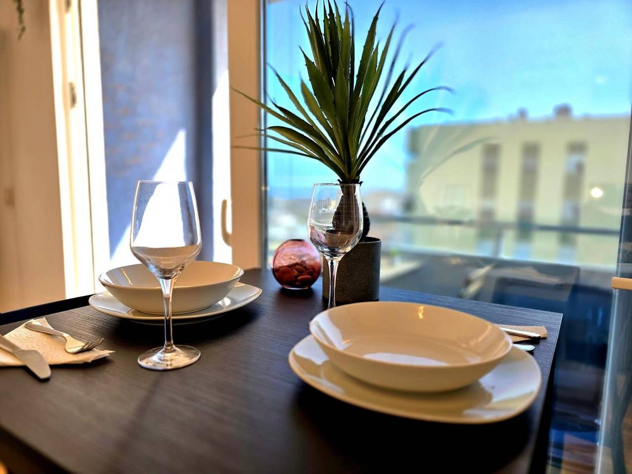 Ganze Ferienwohnung, Ferienwohnung für 3 Personen mit Meerblick in Torremolinos Zentrum, Torremolinos
