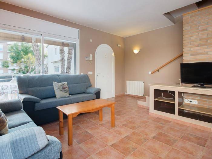 Location de vacances pour 8 personnes, avec piscine ainsi que balcon et bassin pour enfant dans Platja de Calafell - 3