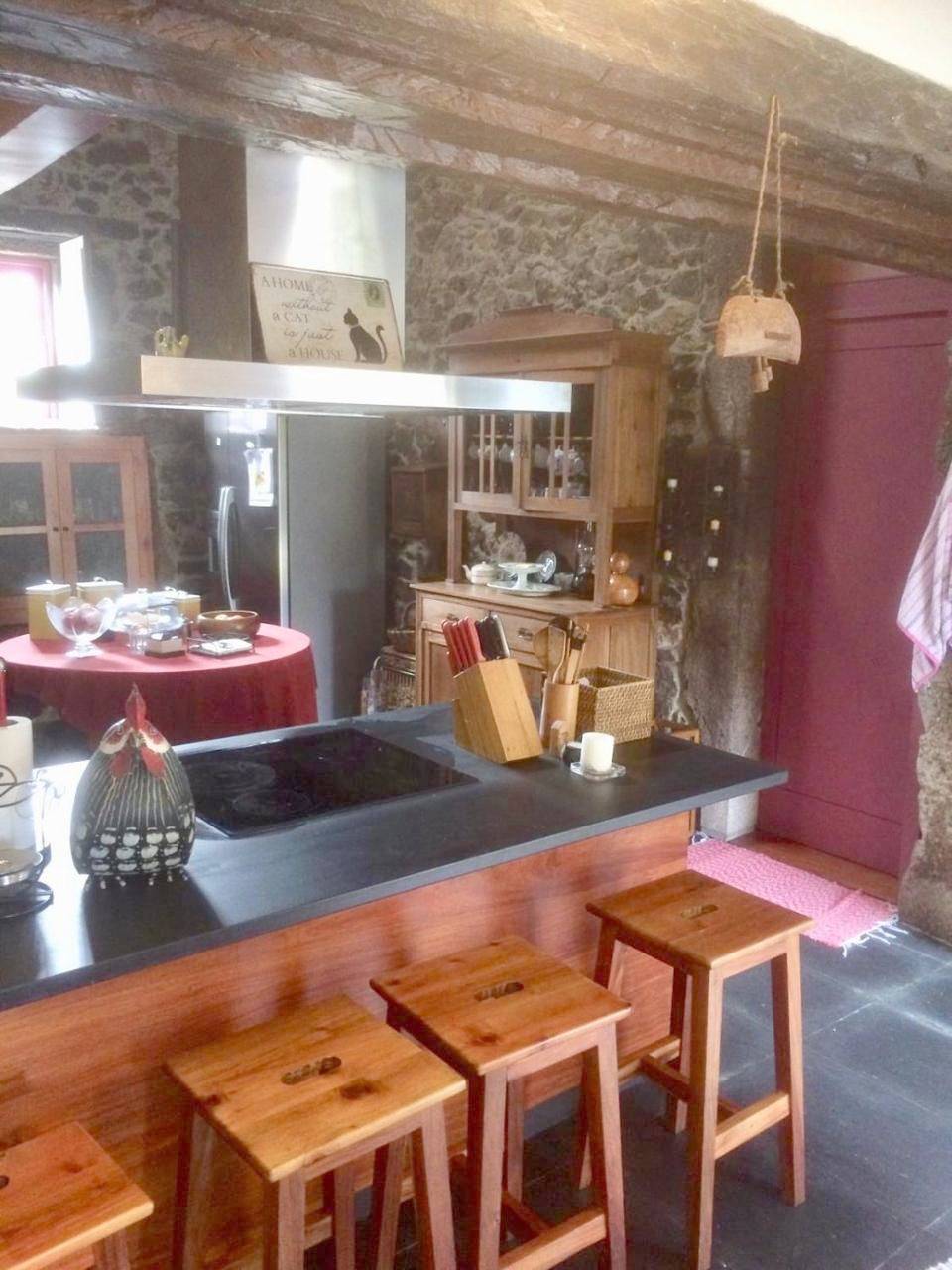 Triple Room with Private Bathroom in Ribeira do Neiva, Distrito de Braga