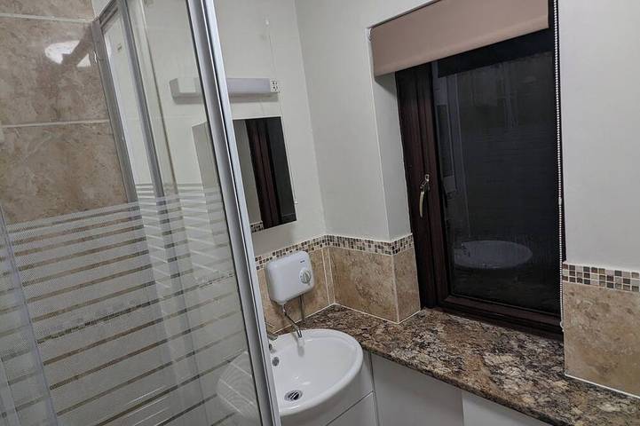 Cosy 2 Bedroom Property 15 Minutes From St Ives. Parking Available in Cornualles