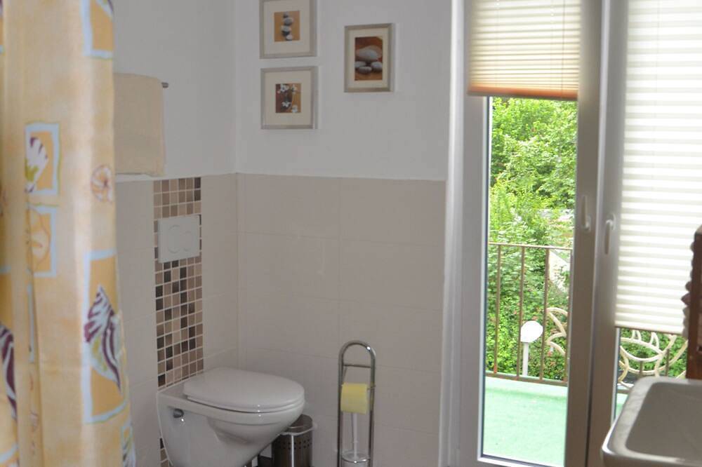 Ganze Wohnung, Tal-Residenz direkt am Kurpark .; alte Stadtvilla top modern renoviert in Bad Salzuflen, Kreis Lippe