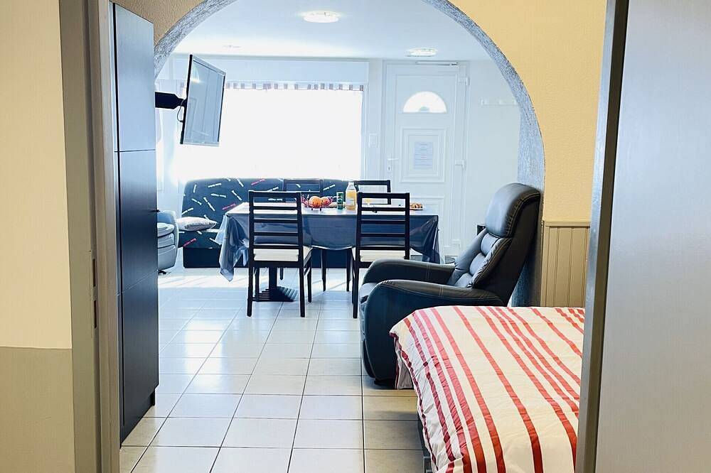 Apartamento entero, Henry 4: Charming flat with terrace (and parking) in La Vôge-les-Bains, Doyenné de la Vôge