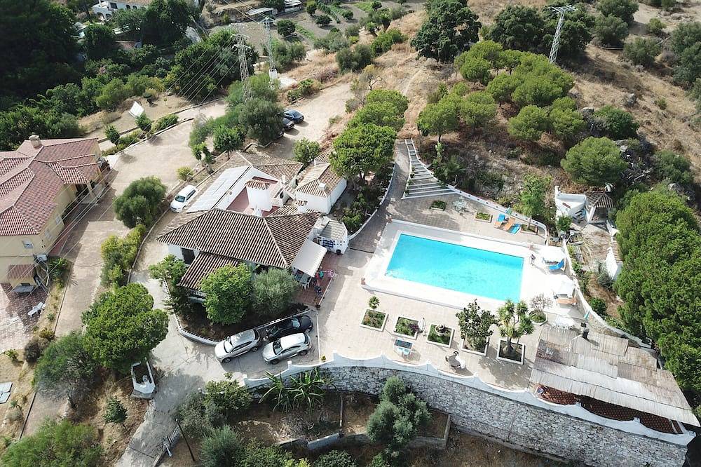 Casa rural en Sierra de Mijas, piscina privada, ideal para familias y grupos in Mijas Pueblo, Mijas
