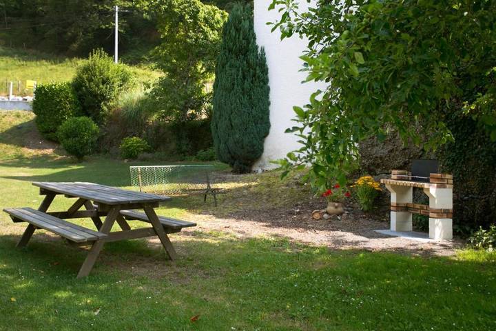 Location de vacances pour 7 personnes, avec terrasse ainsi que vue et jardin à Sainte-Engrâce - 3