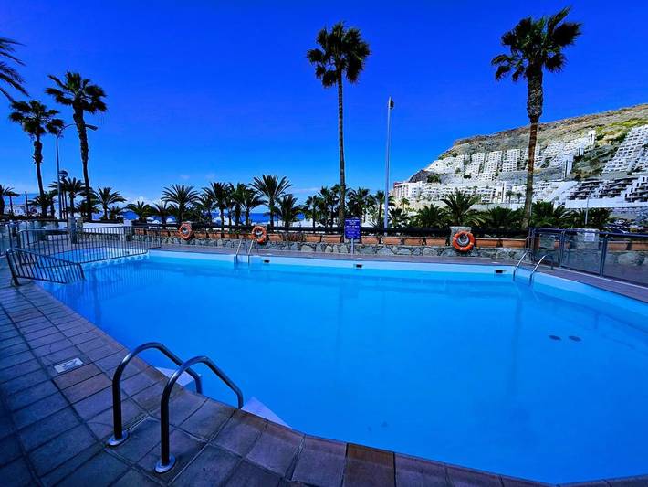 Apartamento para 3 personas, con piscina además de terraza y vistas en Playa del Cura