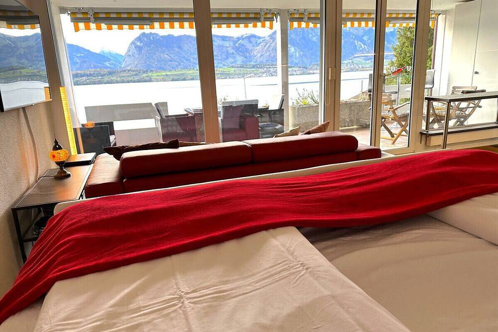 Ganze Wohnung, Swisshut Stunning Views Alps & Lake - Apart. Oberländer in Oberhofen am Thunersee, Thunersee