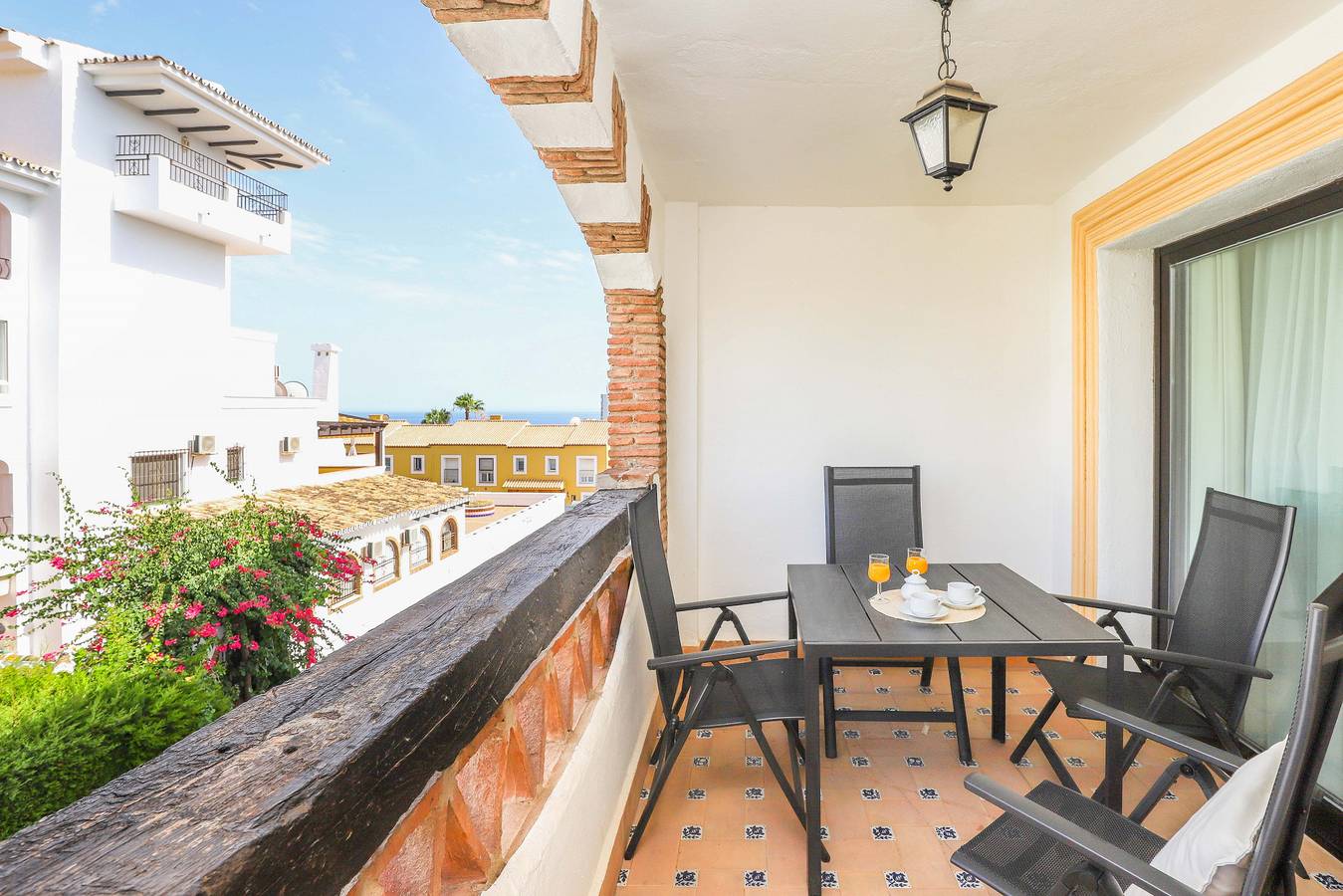 Apartamento entero, Club Calahonda con vista al mar - ubicación ideal in Urbanizacion Calahonda, Mijas