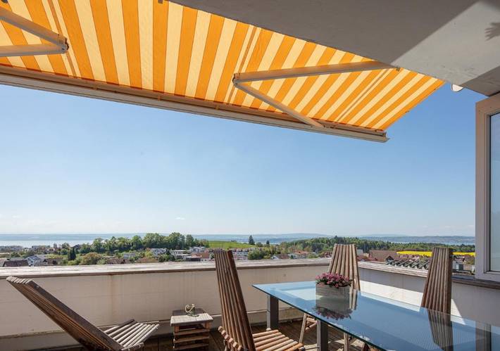 Ferienwohnung für 2 Personen, mit Seeblick und Ausblick sowie Terrasse, mit Haustier in Daisendorf