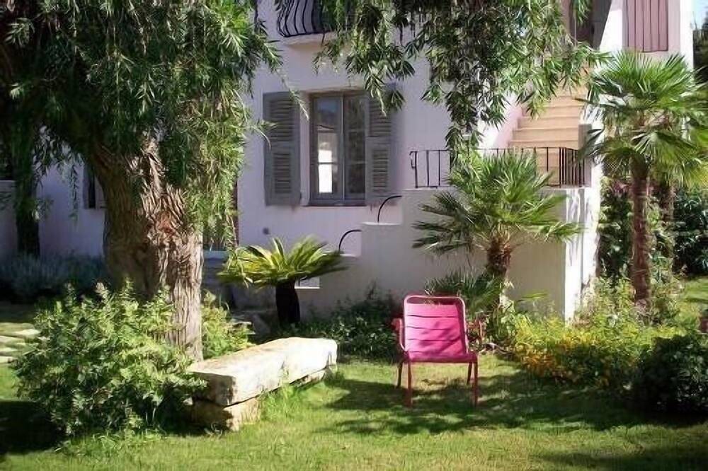 Maison De Vacances pour 4 Personnes dans Saint-Florent, Cap Corse