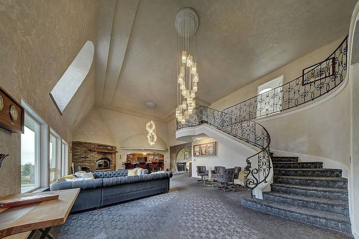 Vacation rental for 25 people, with hot tub and yard in Kitsap County