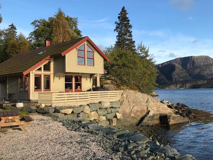 Ferienhaus für 6 Personen, mit Garten und Ausblick, mit Haustier in Bremanger