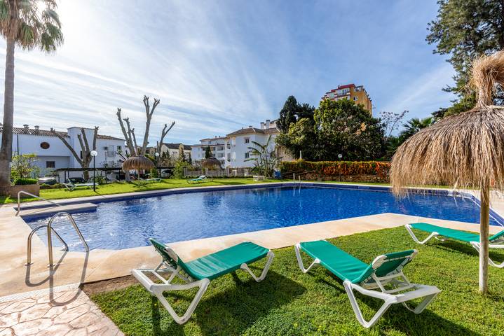 Entire apartment, Studio Apartment Carihuela Palace in Resort with Wi-Fi, Balcony, Garden, Terrace & Pool; Parking Available in La Carihuela, Torremolinos