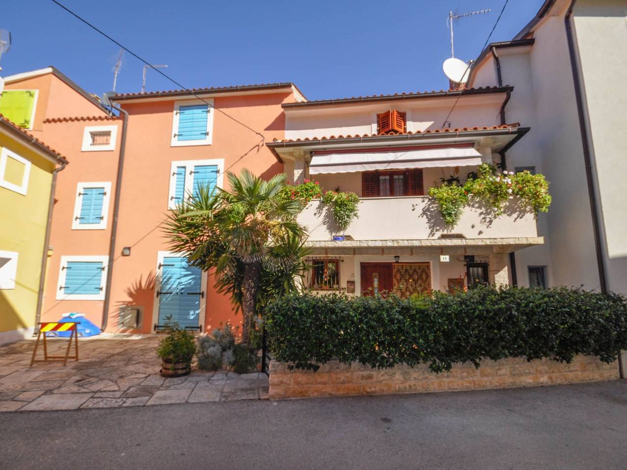Ganze Wohnung, Wohnung "Miro" direkt am Strand in Novigrad, Umag und Umgebung