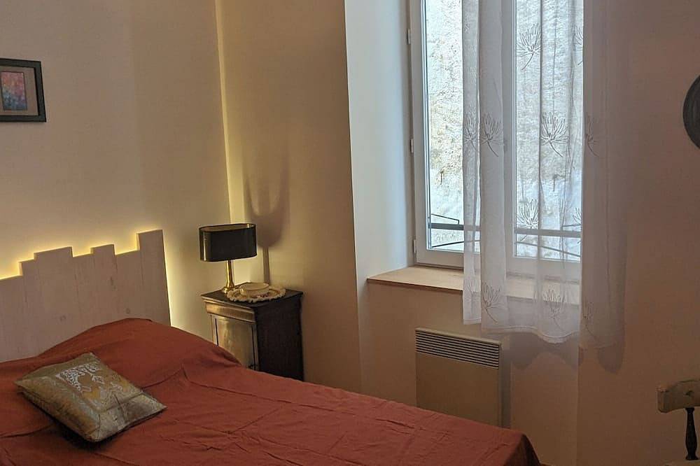 Maison 2 à 6 couchages dans un joli village médiéval in Saint-Gervais-sur-Mare, Région de Béziers