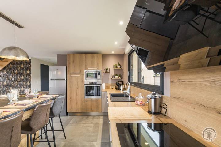 Gîte pour 8 personnes, avec jardin ainsi que terrasse et sauna à Granville - 3