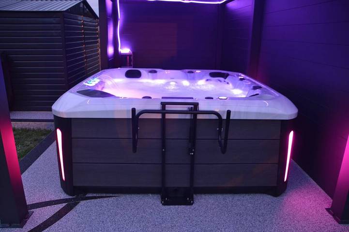 Appartement de vacances pour 5 personnes, avec jardin et jacuzzi