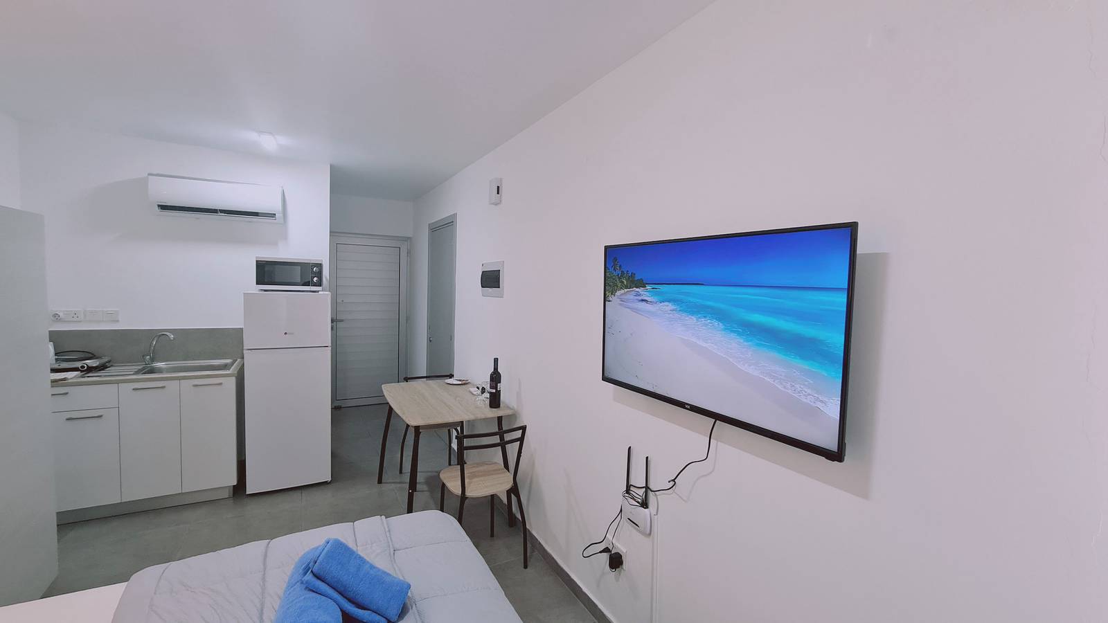 Gehele studio, 100 An - Napa Living 16 in Ayia Napa, Zuid Cyprus