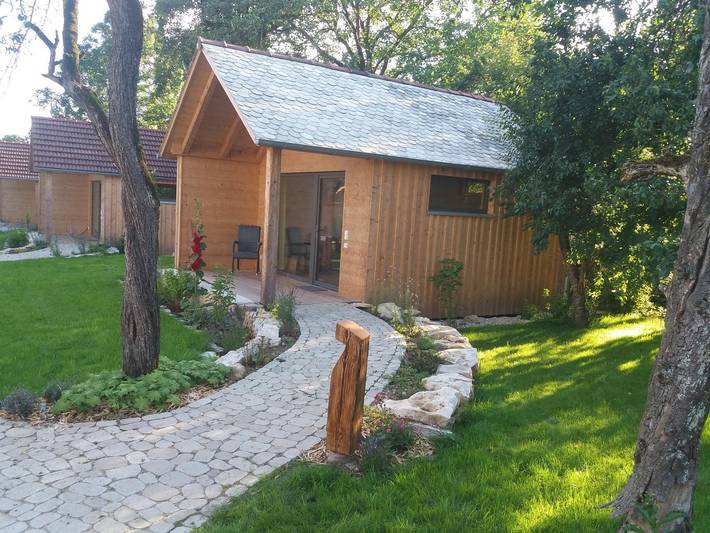 Ferienwohnung für 2 Personen, mit Balkon/Terrasse und Terrasse sowie Garten und Sauna