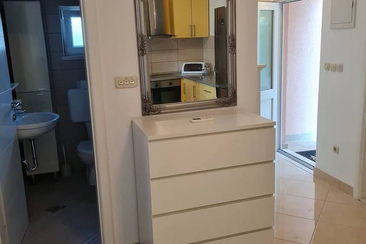 Ganze Wohnung, Apartments Memunić - Superior One Bedroom Apartment with Balcony and Sea View in Ston, Dubrovnik-Neretva