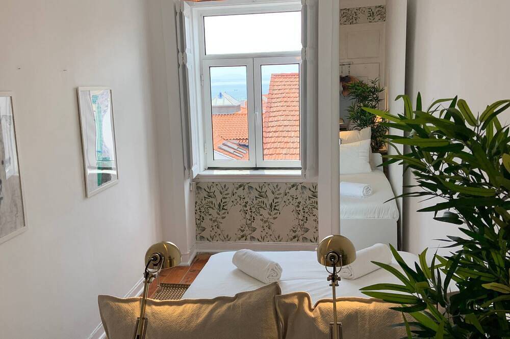 Charming 6 Bedroom Apartment w/ River View in Lissabon, Costa de Lisboa