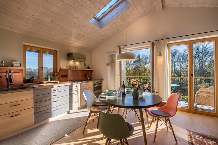 Ganze Wohnung, Ferienwohnung "Bei der Töpferei" mit Balkon, Terrasse, Garten & Wlan in Pittenhart, Chiemsee