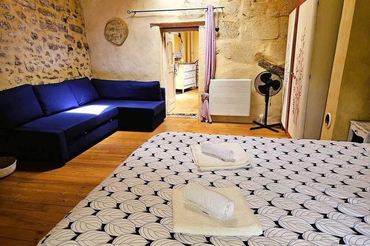 Location de vacances pour 12 personnes, avec jacuzzi et terrasse, animaux acceptés à Collias - 2