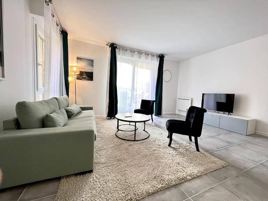 Appartement entier, !New! Disney/Paris - 50m Rer A in Noisy-le-Grand, Seine-Saint-Denis