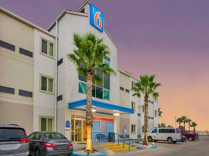 Apartamento entero, 2 camas matrimoniales | No fumadores in Piedras Negras (desambiguación), Condado de Maverick