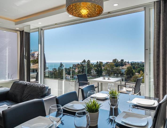 Chalet para 10 personas, con jardín además de piscina y vistas, Se admiten mascotas en Fuengirola