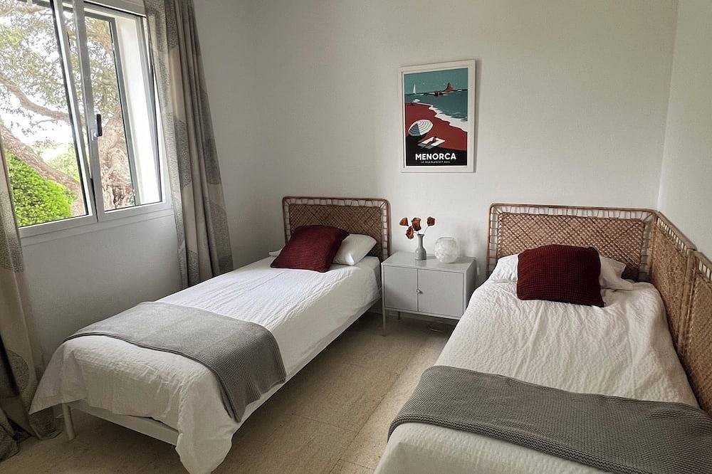 Fantastic Villa in Binixica,  pool, A/C, close to beaches in Binixiquer, Maó