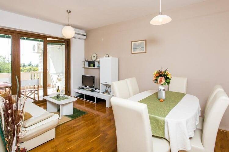 Ganze Wohnung, Apartment Penetra - Two Bedroom Apartment with Balcony and Sea View in Cavtat, Dubrovnik-Neretva