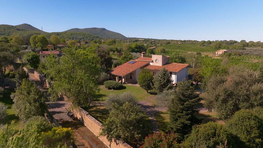 Villa für 10 Personen, mit Whirlpool und Garten sowie Sauna und Terrasse - 1
