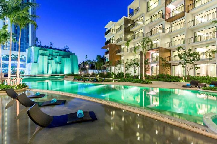 Bungalow für 2 Personen, mit Sauna und Whirlpool sowie Pool und Garten in Pattaya