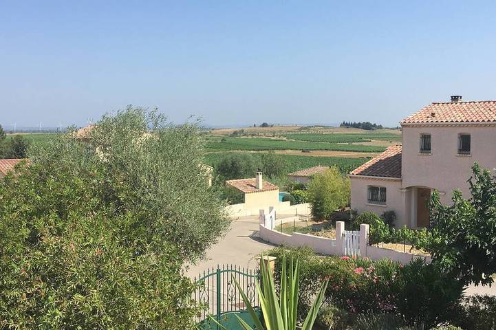 Maison de vacances pour 8 personnes, avec terrasse et piscine, animaux acceptés