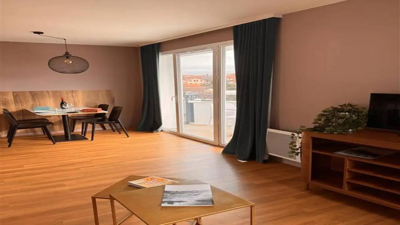 Ganze Ferienwohnung, Ferienwohnung für 4 Personen (45 m²) in Châtel-Guyon in Châtel-Guyon, Regionaler Naturpark Volcans d'Auvergne