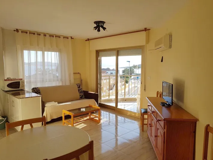 Apartamento de vacaciones para 4 personas, con terraza y piscina - 1