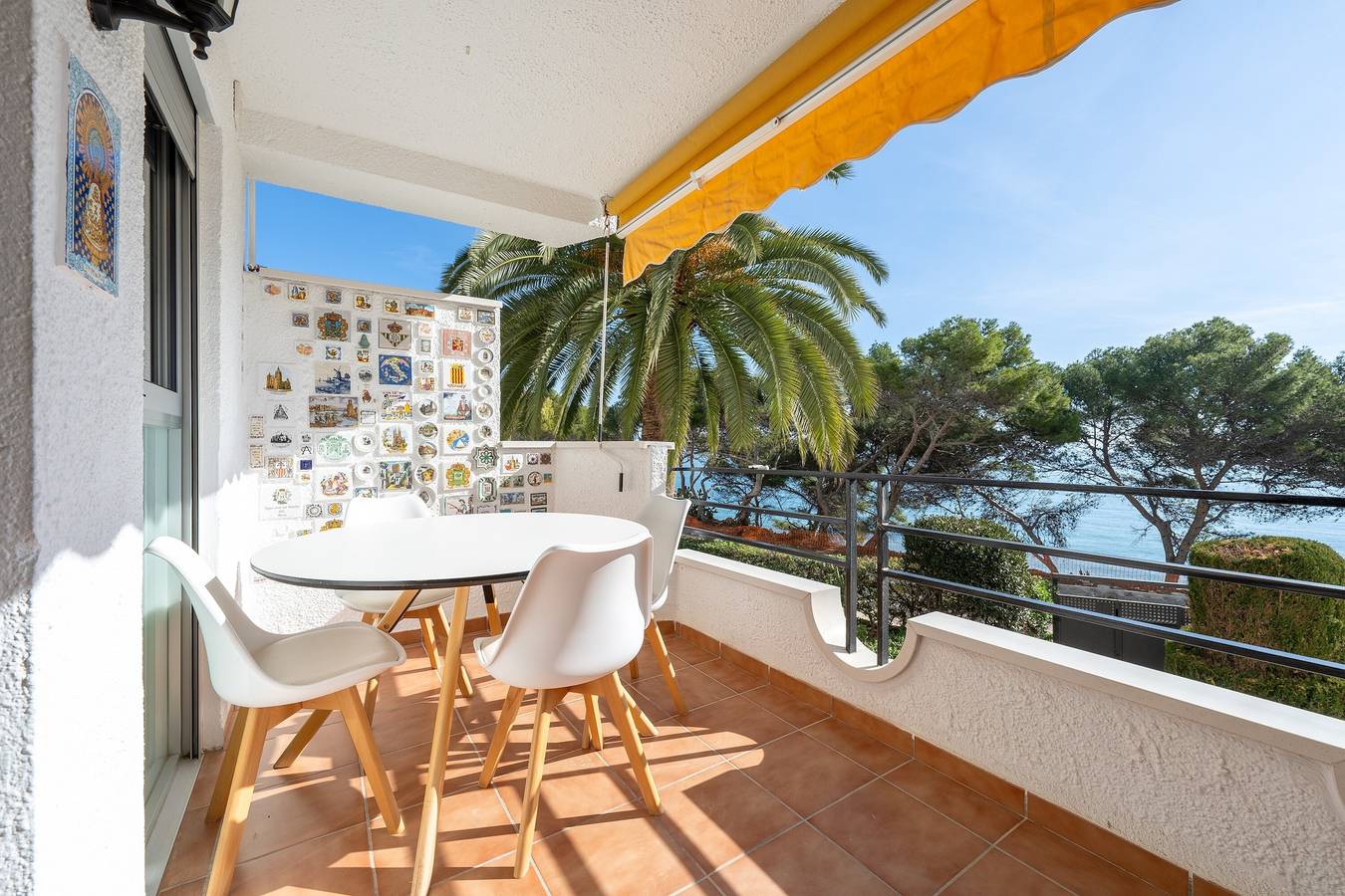 Geheel appartement, Appartement 'Meridiano I' met zeezicht, wifi en airconditioning in Miami Playa, Costa Dorada