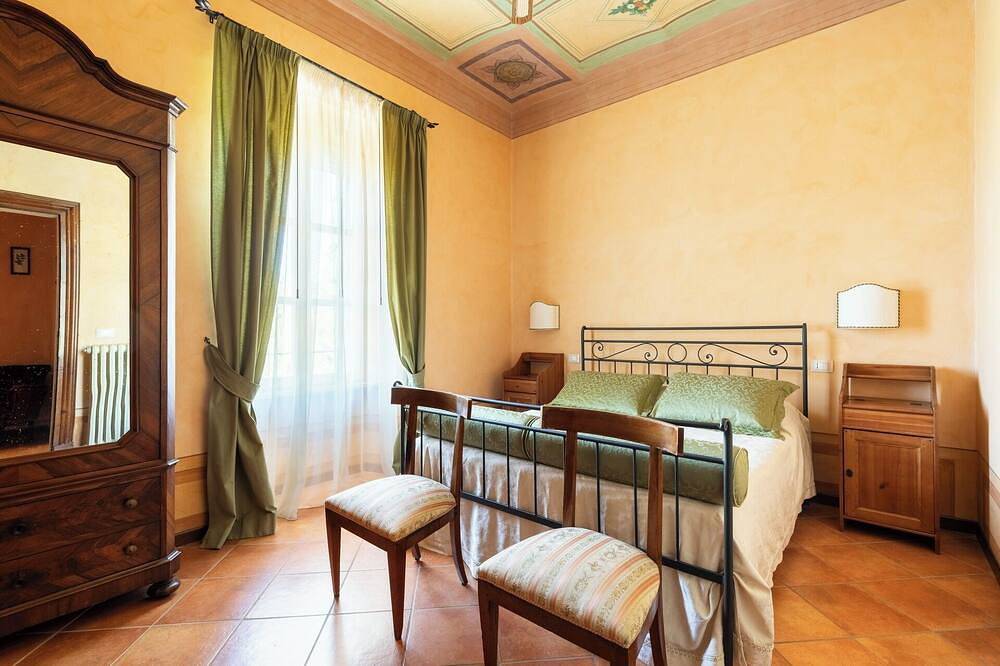 Frescoed 19-century Villa. Family gatherings. Air conditioning in Bettona, Provincia de Perugia