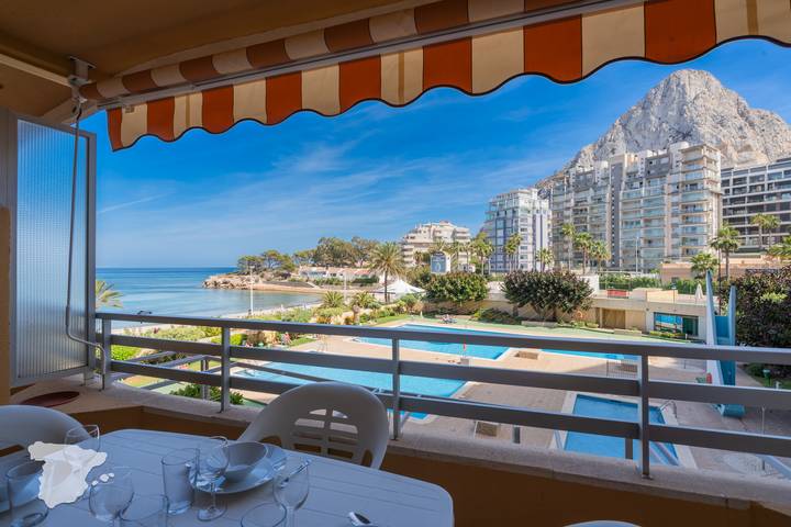 Appartamento per 4 persone, con terrazza e vista oceano nonché piscina per bambini, con animali domestici a Calpe