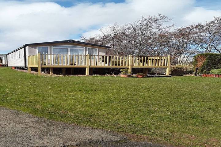 Glamping for 6 people, with Hot tub and Pool as well as Sauna in East Lothian