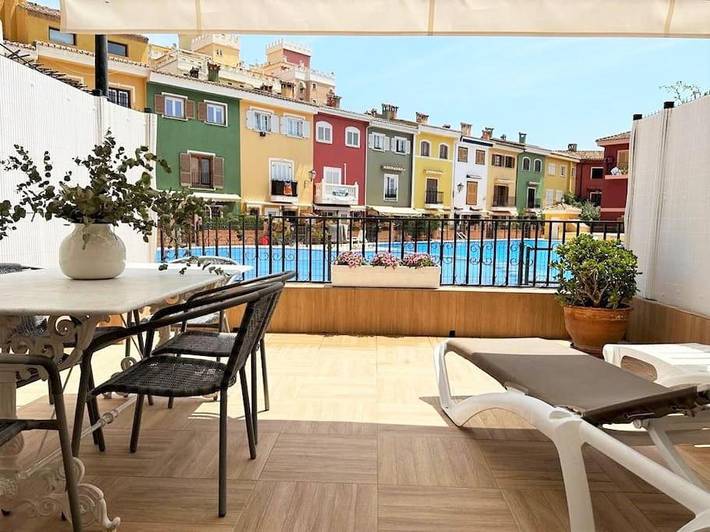 Apartamento para 6 personas, con Terraza además de Piscina y Vistas en Port Saplaya