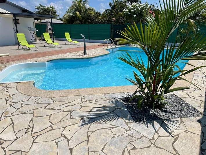 Appartement de vacances pour 2 personnes, avec piscine et terrasse