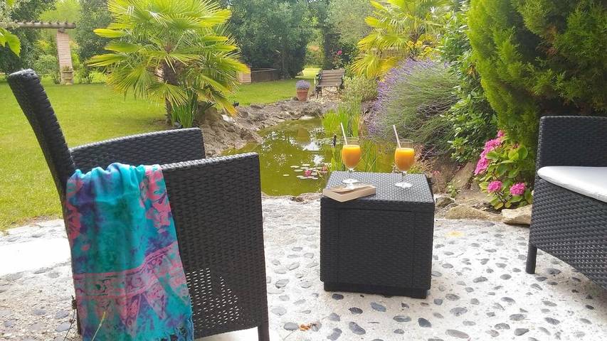 Location de vacances pour 2 personnes, avec Terrasse et Jardin à Blaye