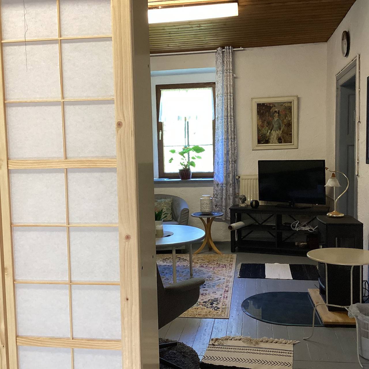 Ganze Wohnung, Apartment „Im Ersten Stock“ mit Bergblick, Gemeinschaftsgarten und Wlan in Üxheim, Vulkaneifel