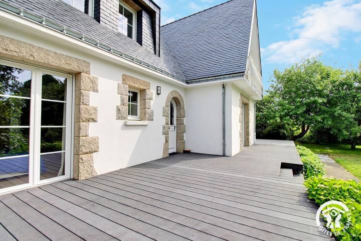Gîte pour 12 personnes, avec Terrasse et Jardin à Landévant - 4