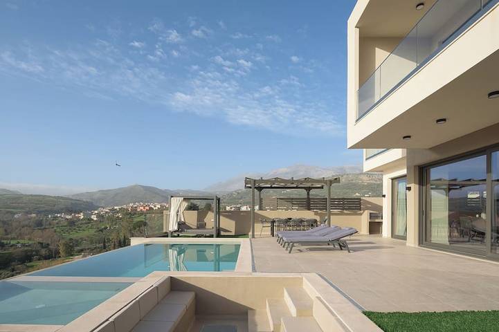 Ferienhaus für 11 Personen, mit Garten und Whirlpool